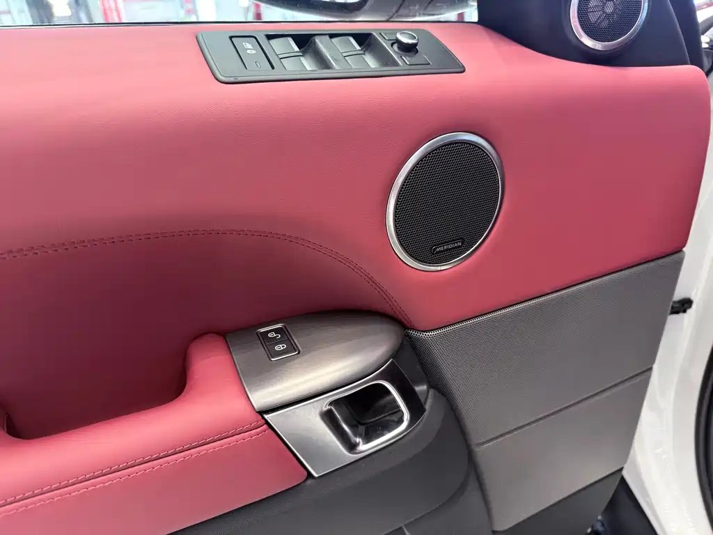 Land Rover Sport — миниатюра 17
