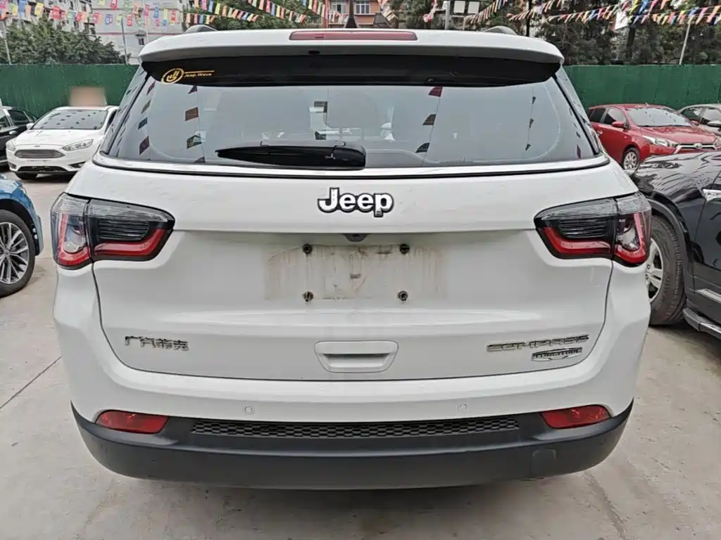 Jeep Compass — миниатюра 6