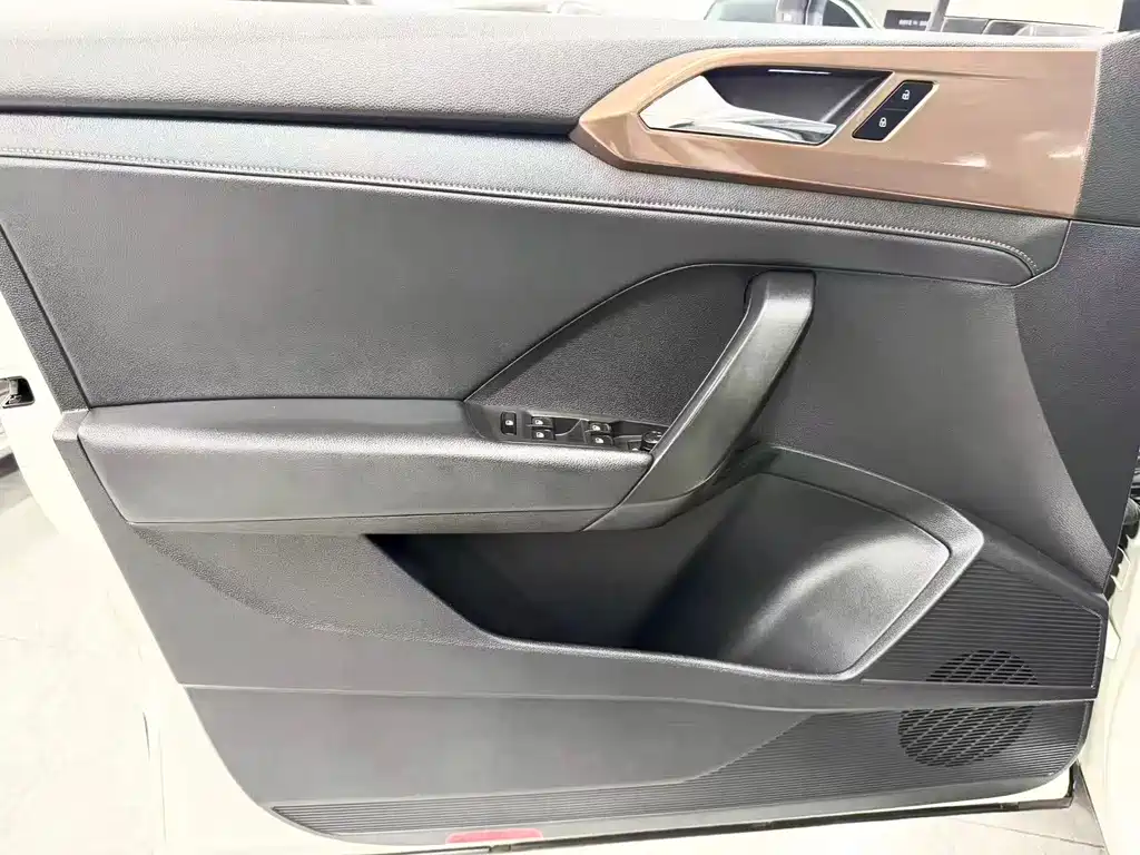 Volkswagen Tharu — миниатюра 12
