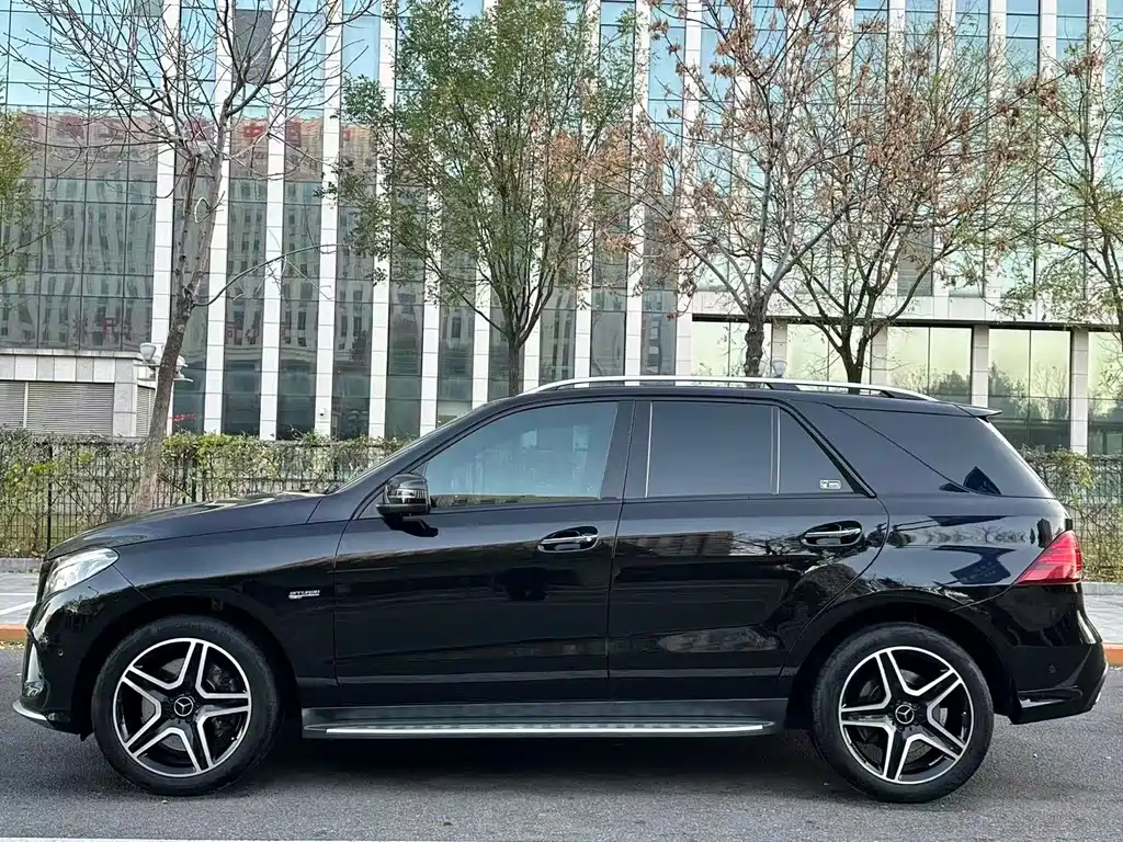 MERCEDES-BENZ GLE AMG