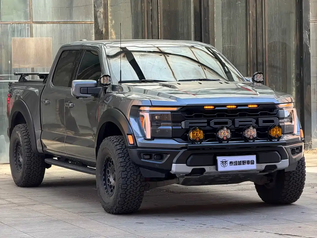 Ford F-150 Raptor 2025