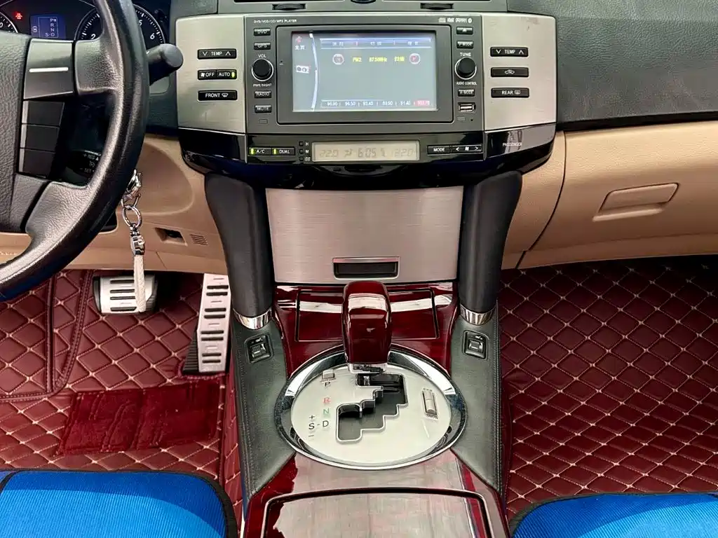 Toyota Reiz — миниатюра 9