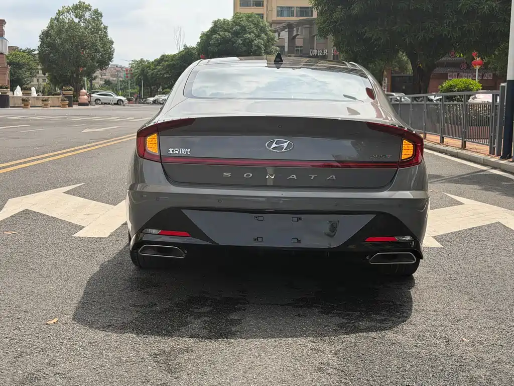 Hyundai Sonata — миниатюра 5