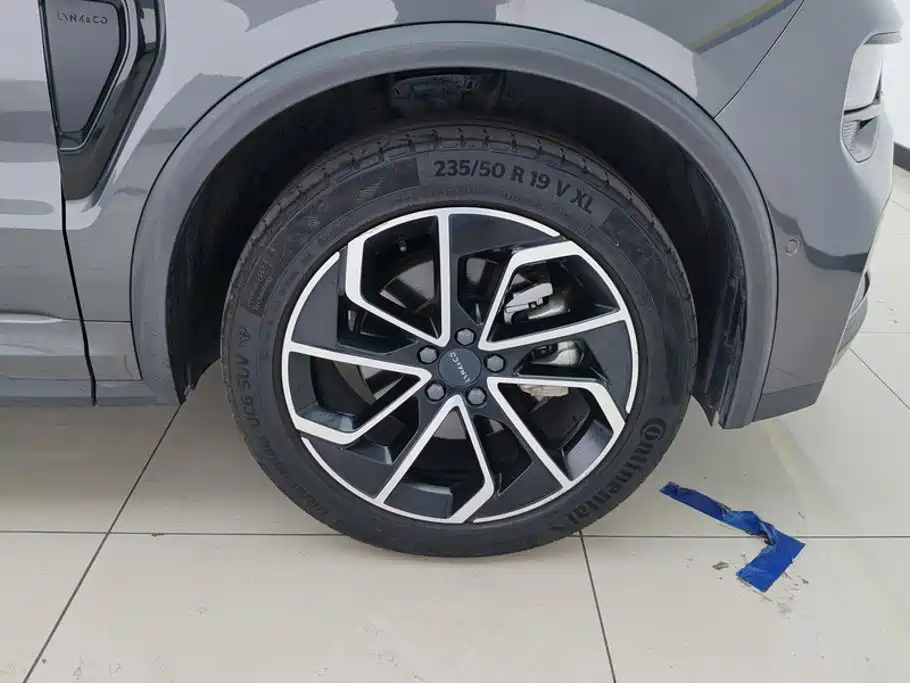 Lynk & Co 01 — миниатюра 6