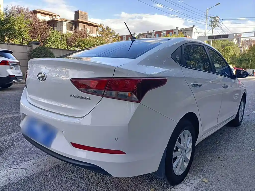 Hyundai Verna — миниатюра 16