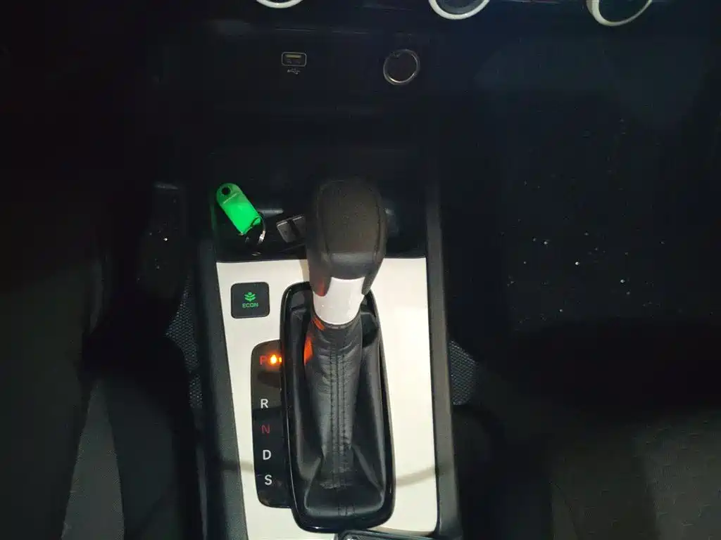 Honda Fit - фото 6
