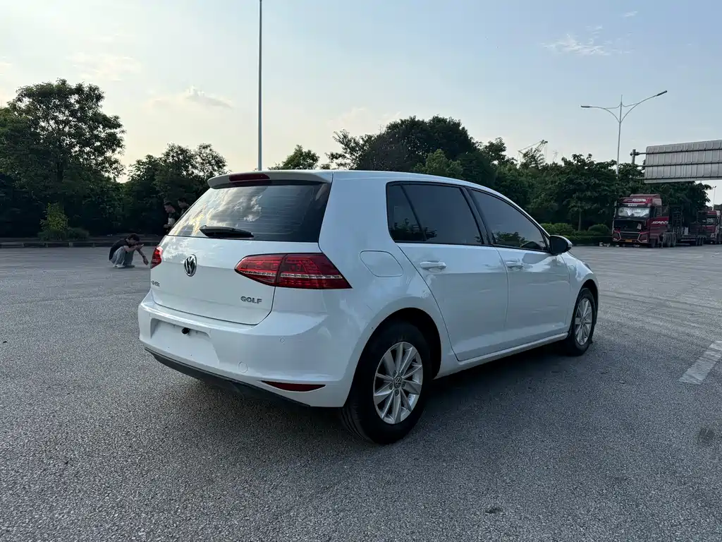 Volkswagen Golf — миниатюра 4