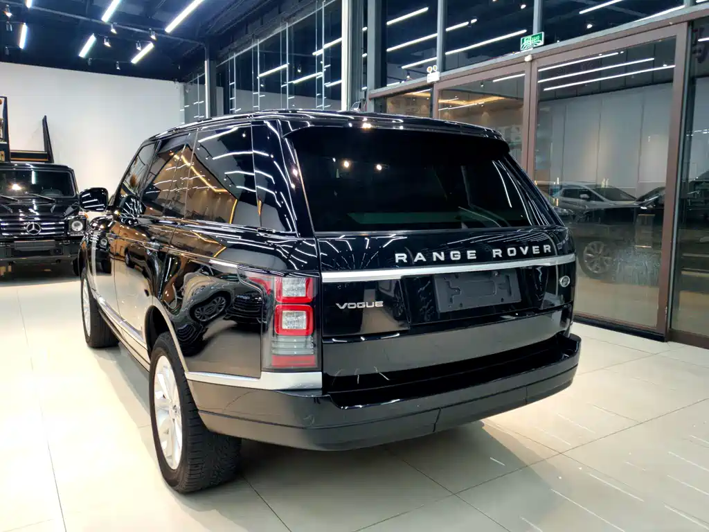 Land Rover Range Rover — миниатюра 4