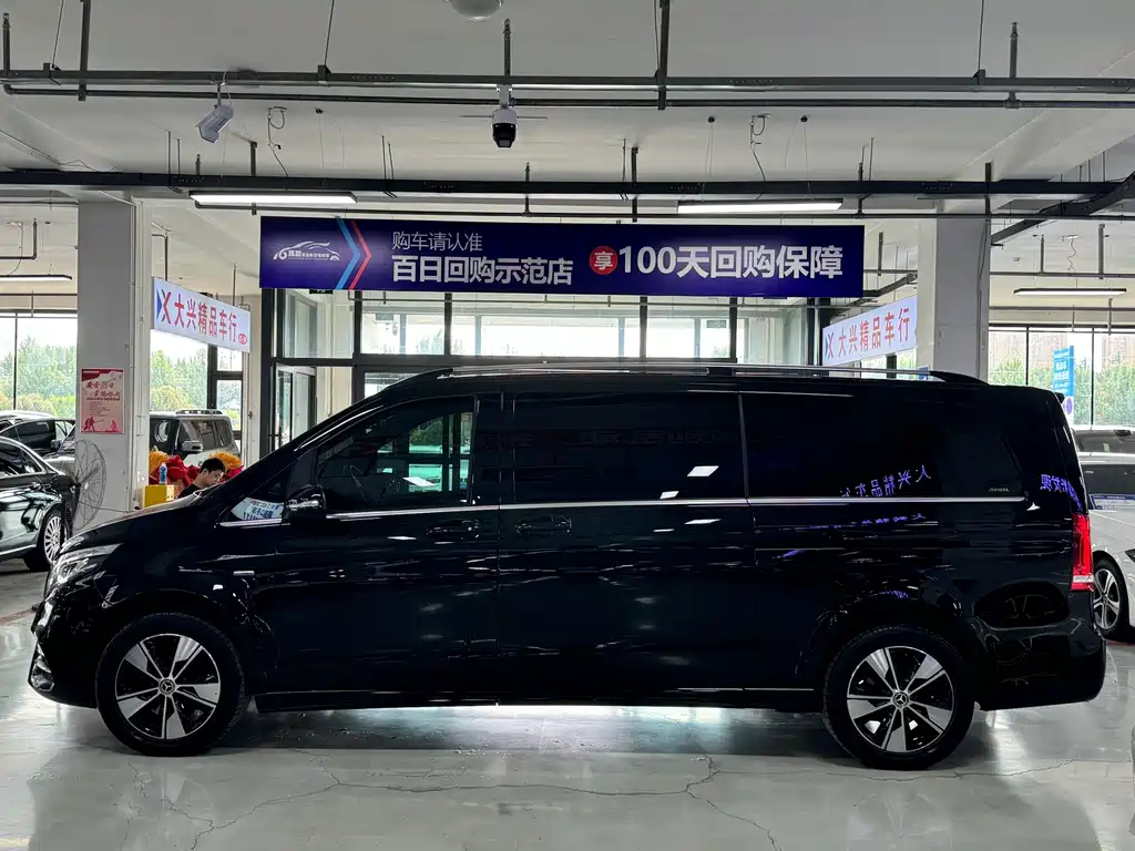 MERCEDES-BENZ V CLASS