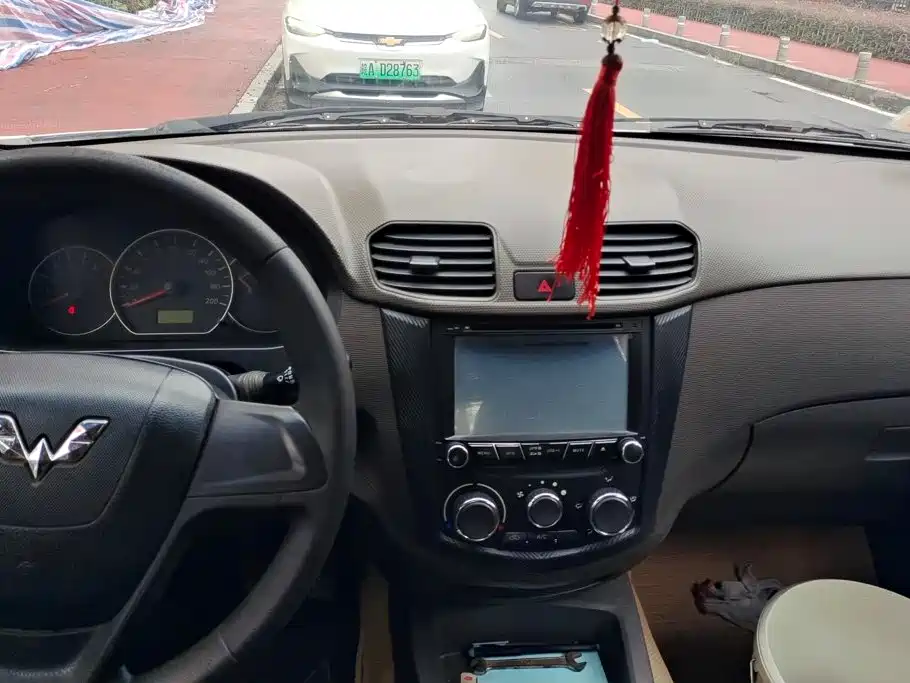 Wuling Hongguang — миниатюра 13