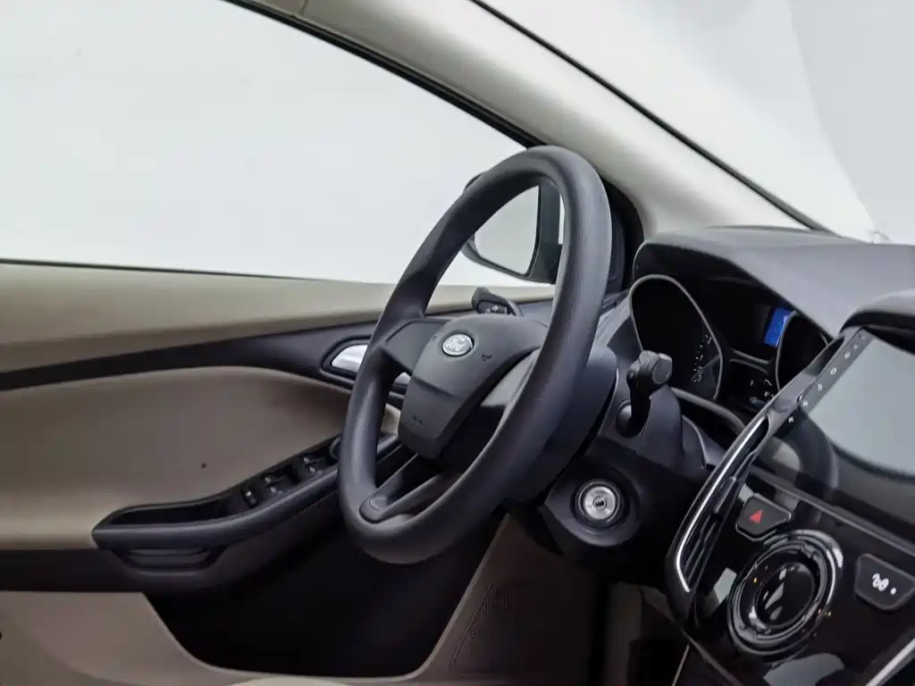 Ford Focus — миниатюра 22