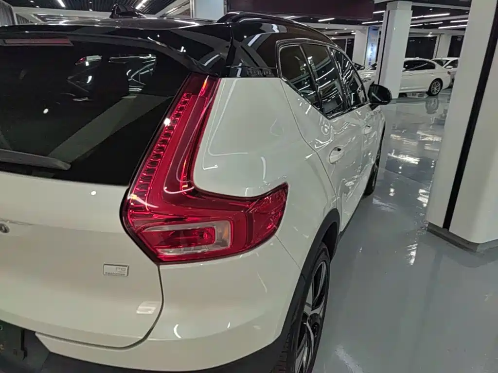 Volvo XC40 NEV — миниатюра 8