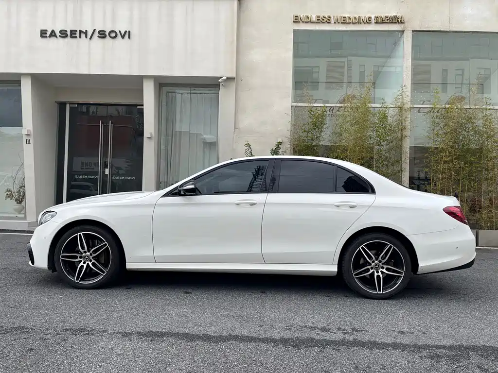 Mercedes-Benz E-Class — миниатюра 20