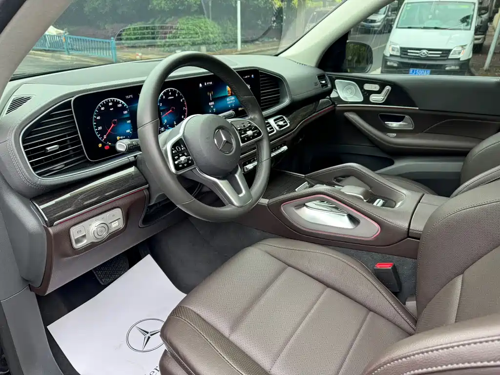 Mercedes-Benz GLE (Import) — миниатюра 8