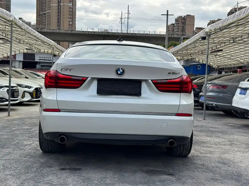BMW 5 Series GT — миниатюра 5