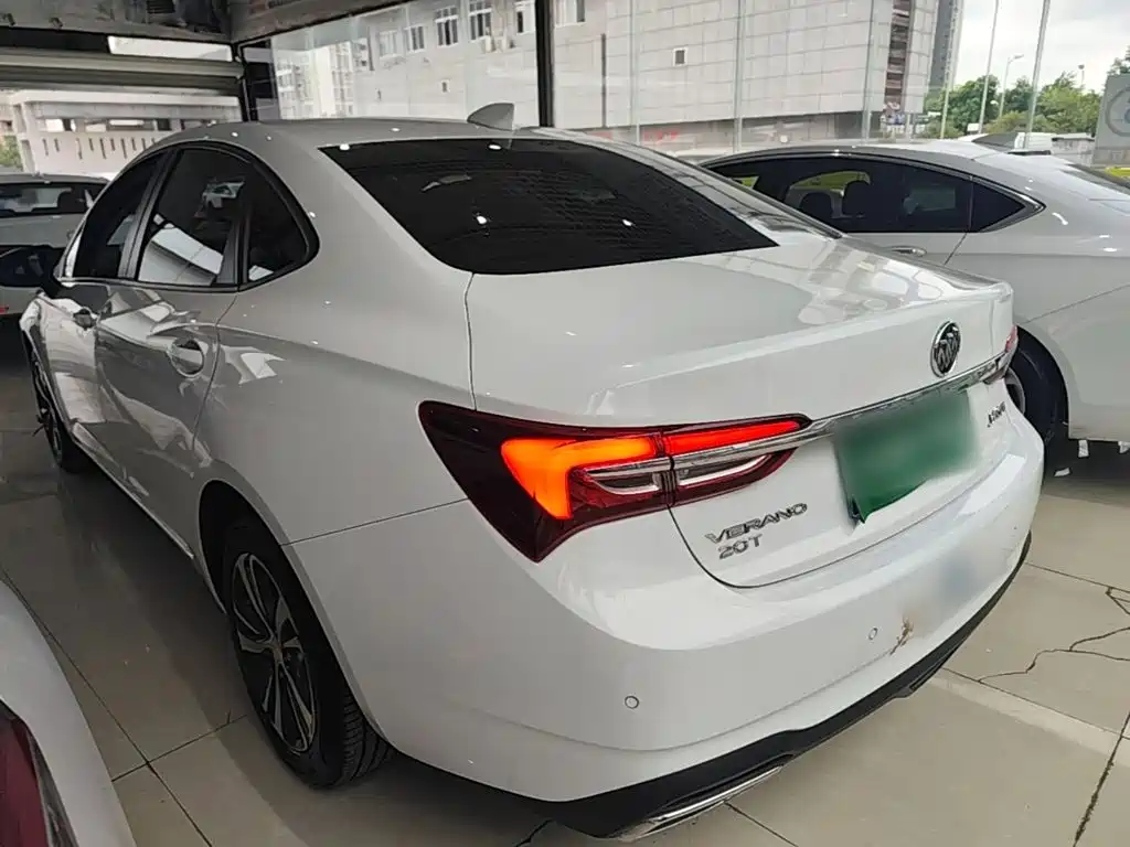 Buick Verano — миниатюра 5