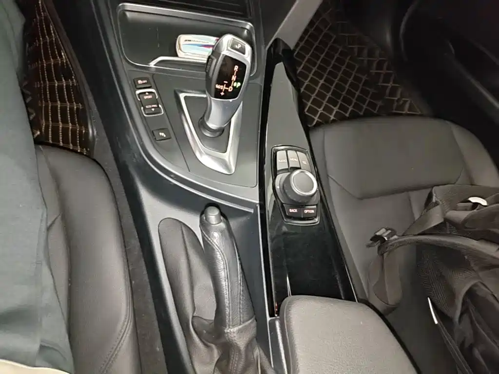 BMW 3 Series — миниатюра 14