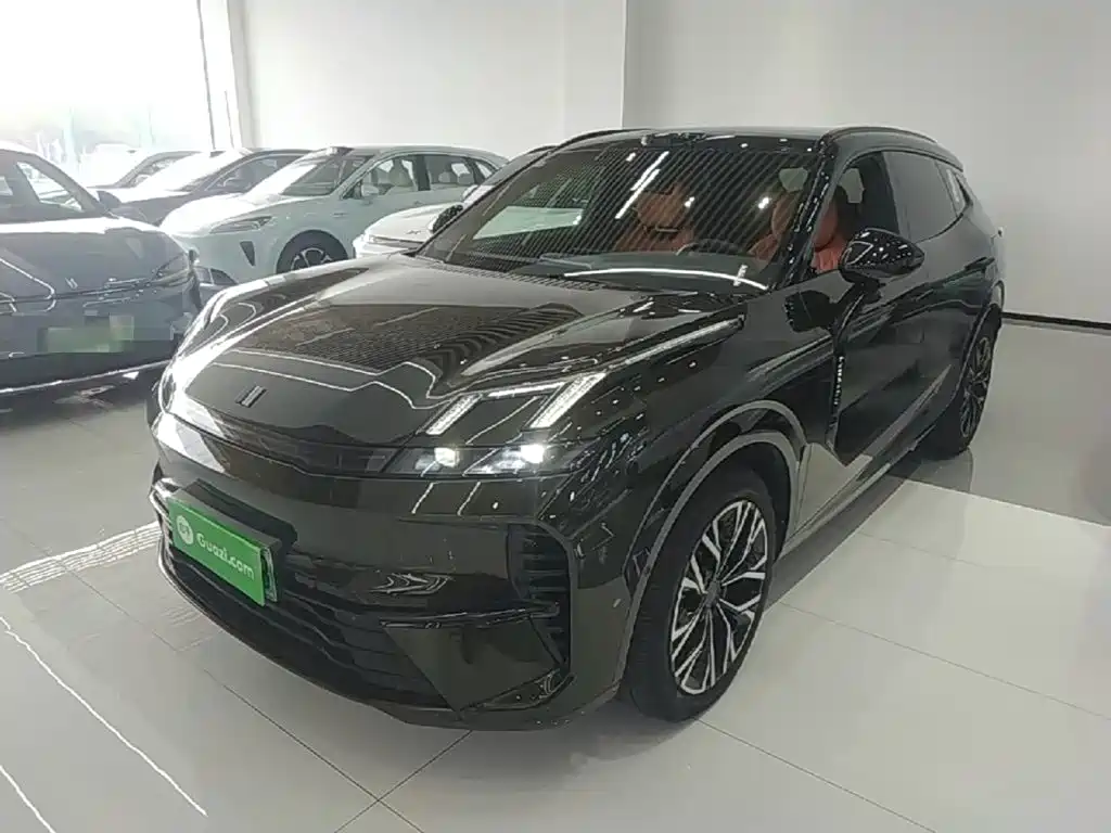 Lynk & Co 08 EM-P