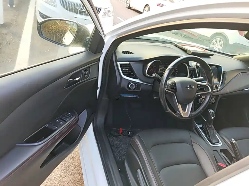 Chevrolet Monza — миниатюра 16