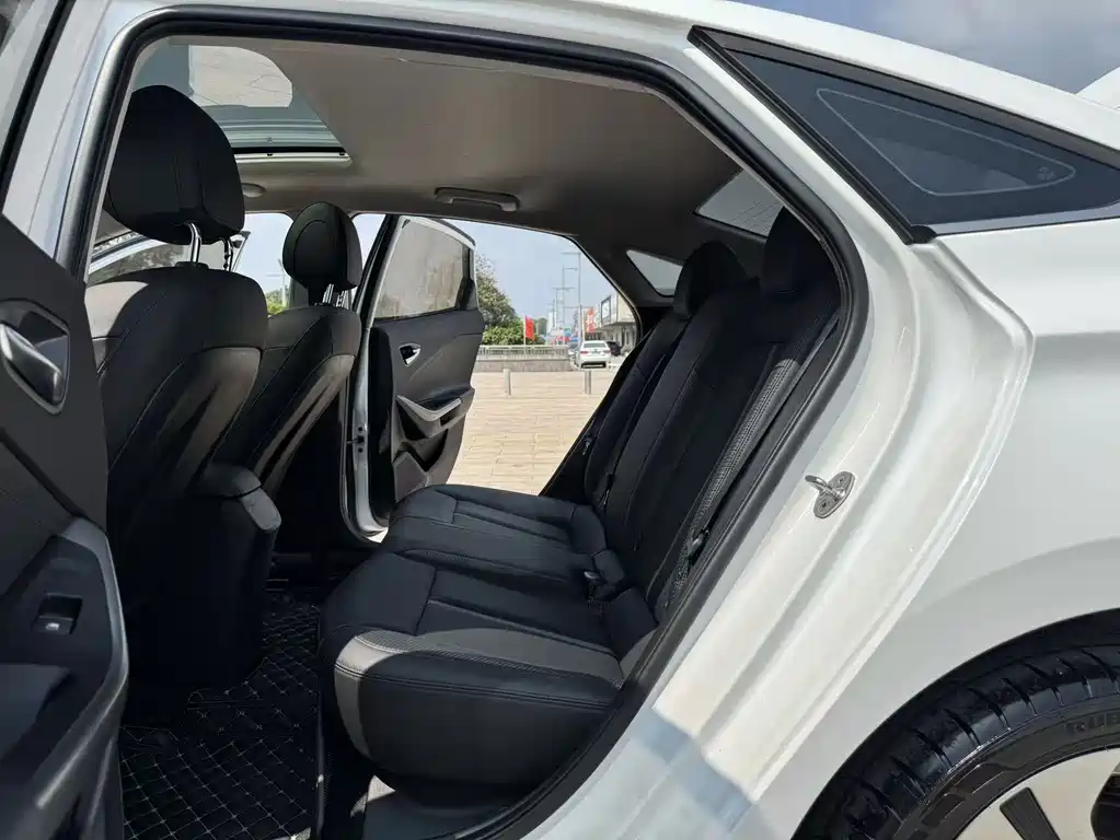 Hyundai Fista — миниатюра 16