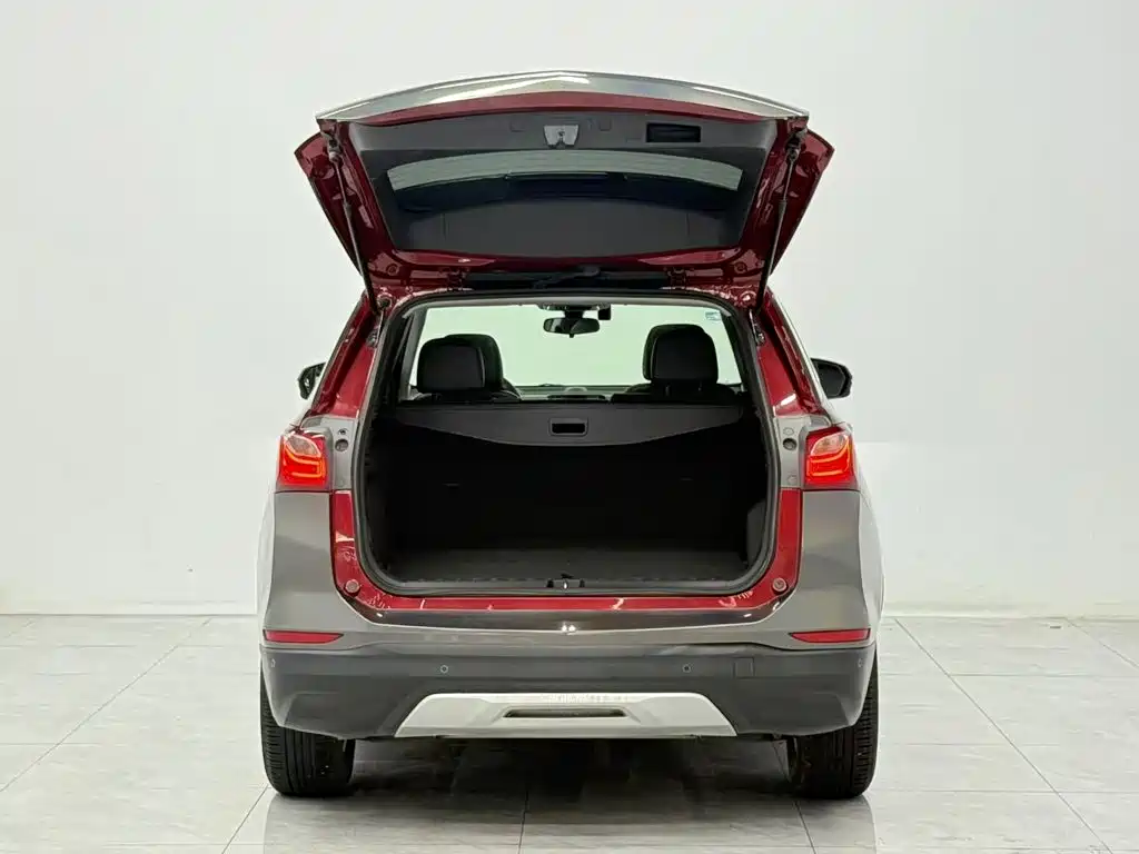 Chevrolet Equinox — миниатюра 19