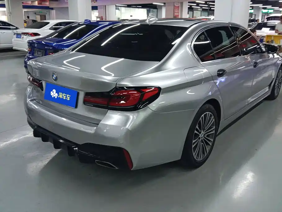 BMW 5 Series — миниатюра 3