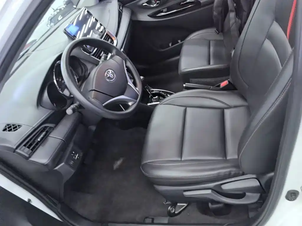Toyota Yaris L — миниатюра 15