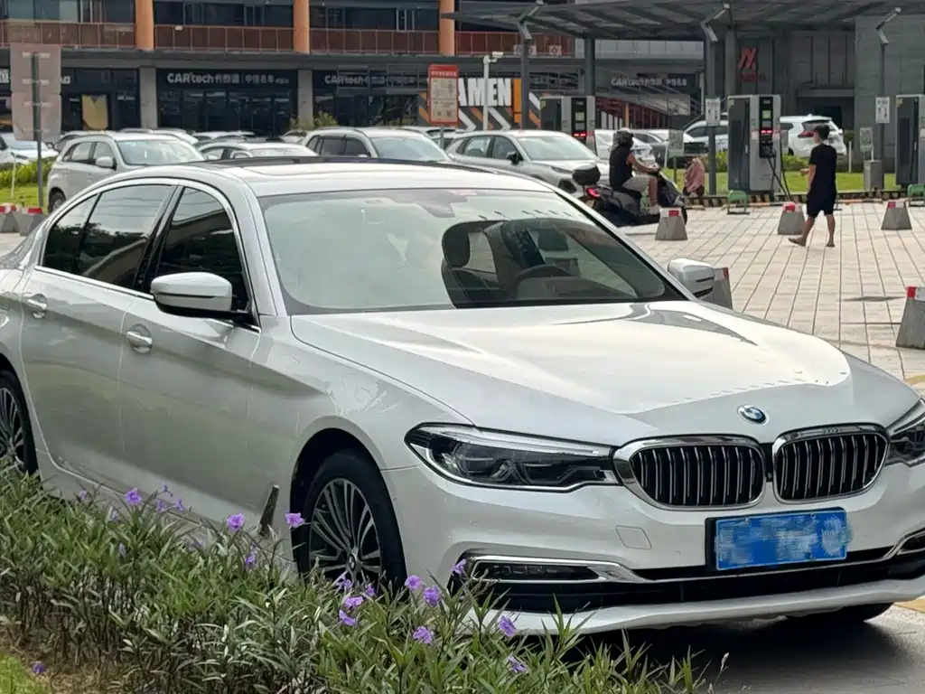 BMW 5 Series — миниатюра 3