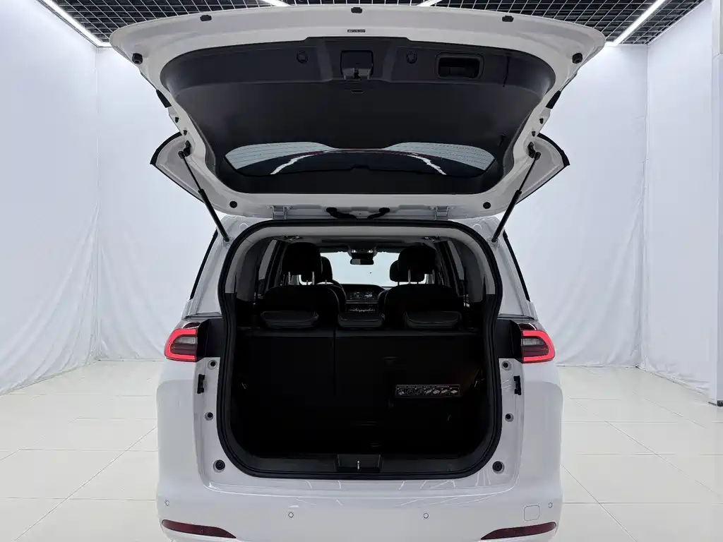 GAC Motor Trumpchi M6 — миниатюра 16