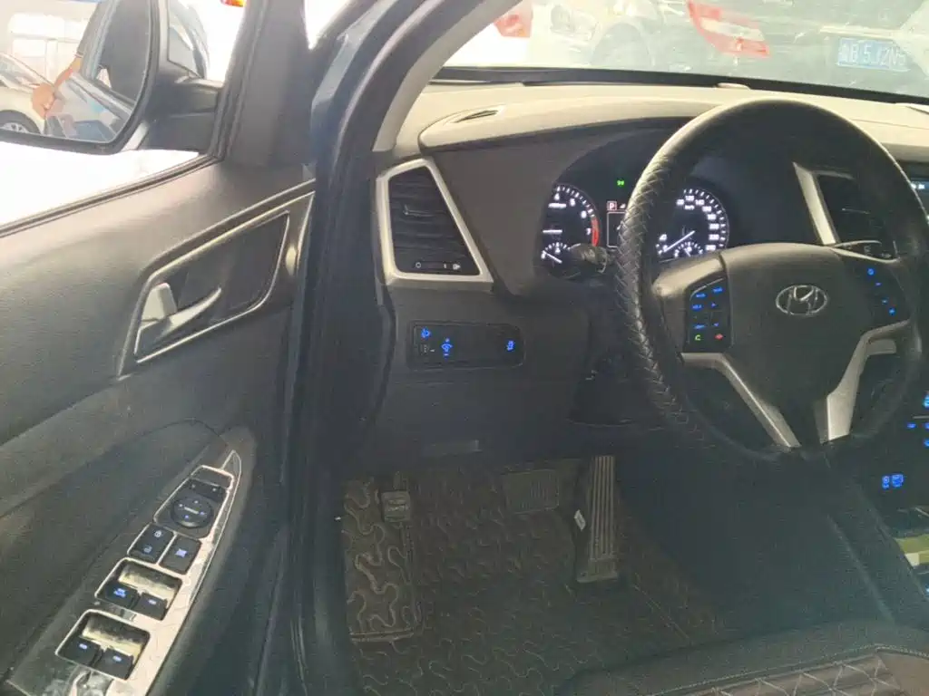 Hyundai Tucson — миниатюра 16