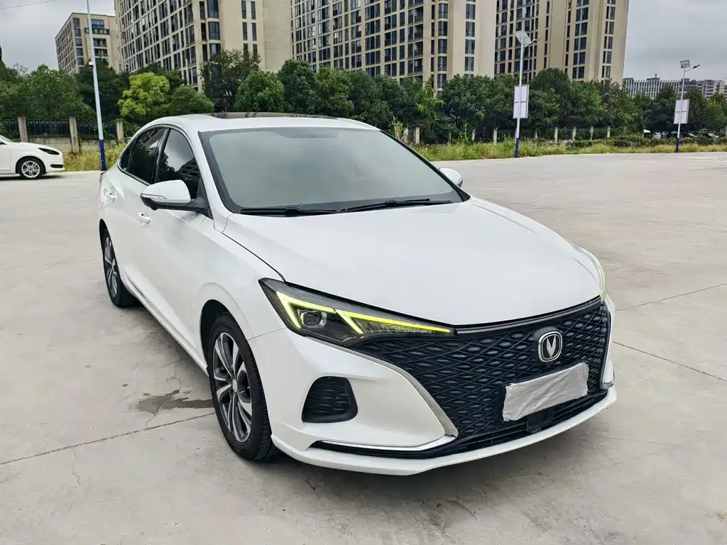 Changan Eado — миниатюра 3