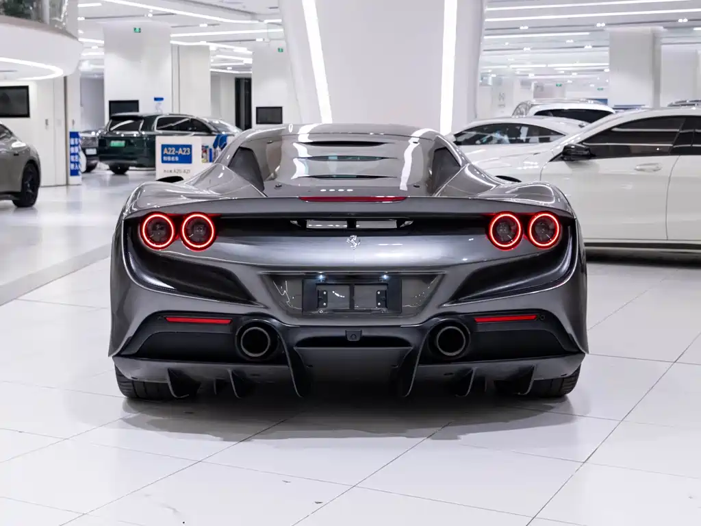 Ferrari F8 — миниатюра 4