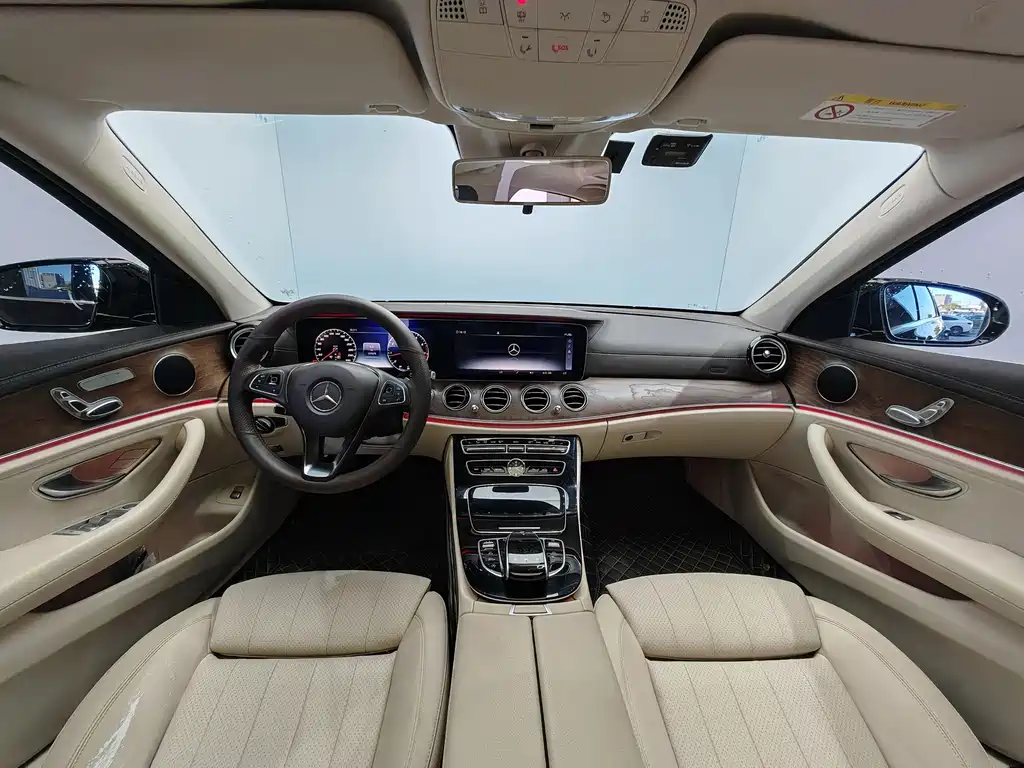 Mercedes-Benz E-Class — миниатюра 11