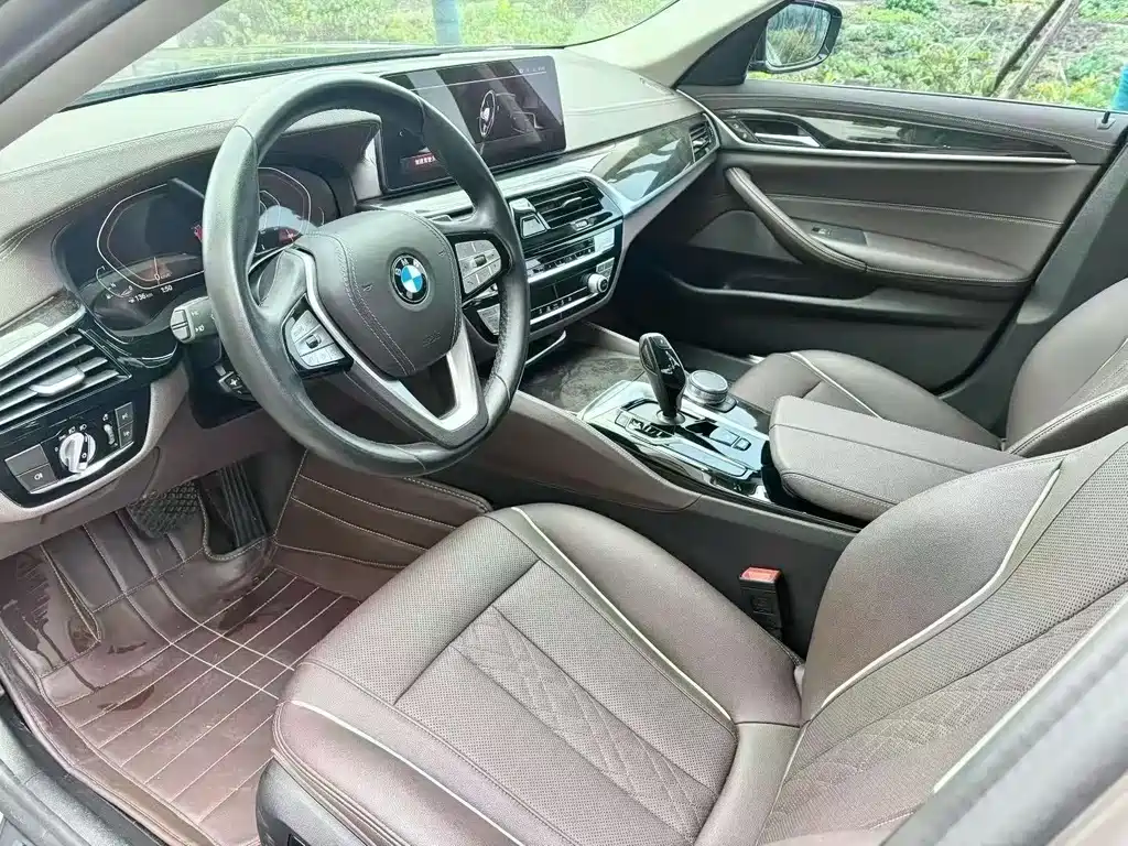 BMW 5 SERIES