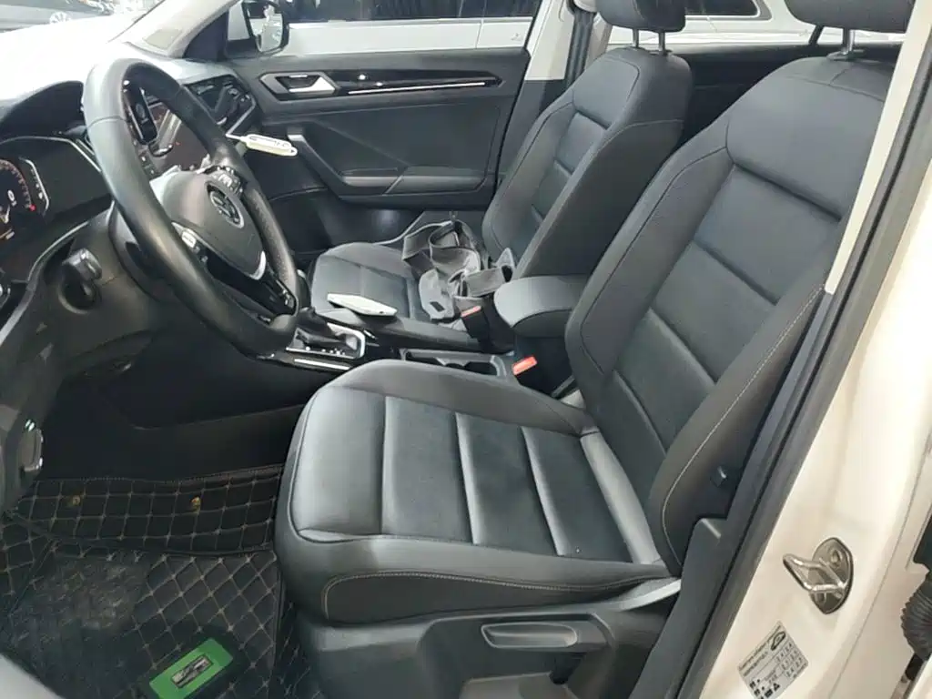 Volkswagen T-Roc — миниатюра 15