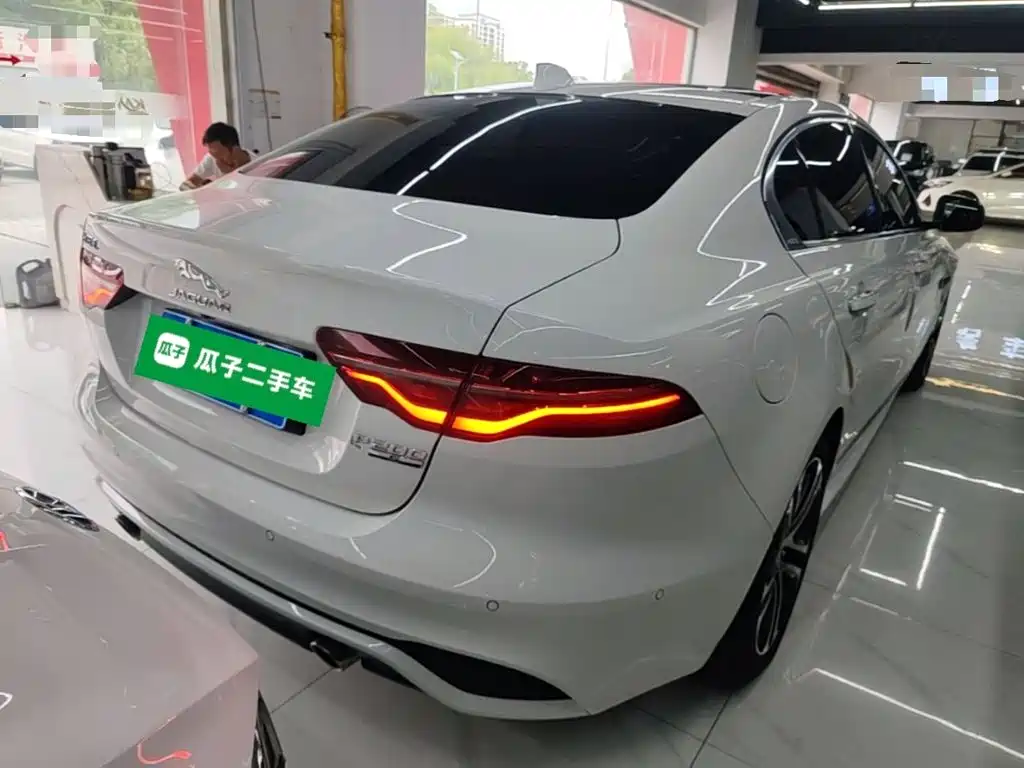 Jaguar XEL — миниатюра 7