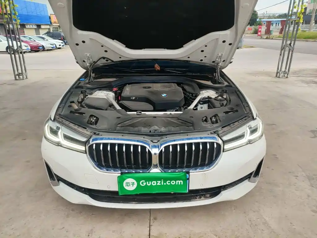 BMW 5 Series — миниатюра 20