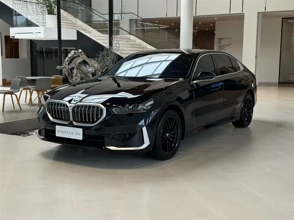 BMW 5 Series 2024