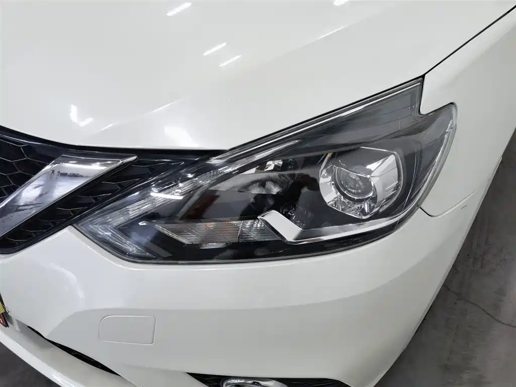 Nissan Sylphy 2019 1.6XV CVT Premium V
