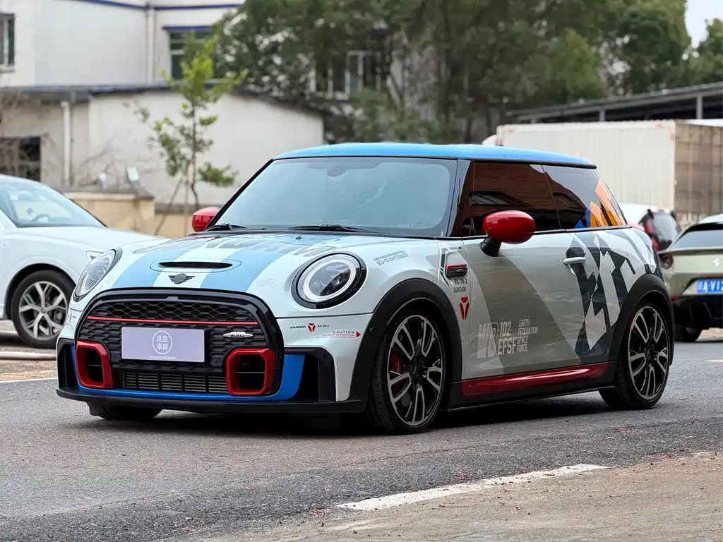 MINI JCW