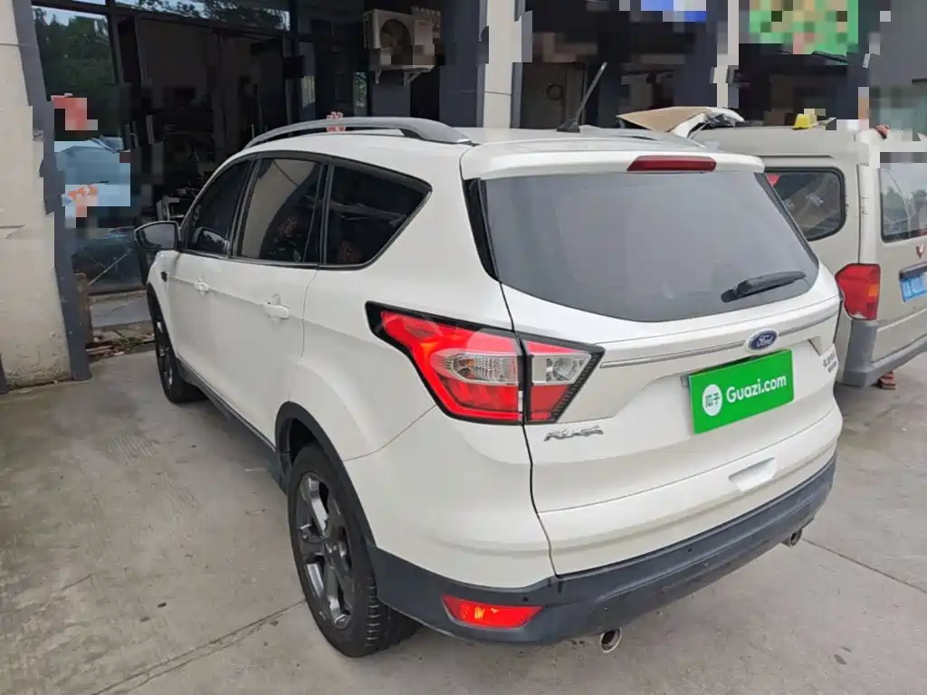 Ford Kuga — миниатюра 5