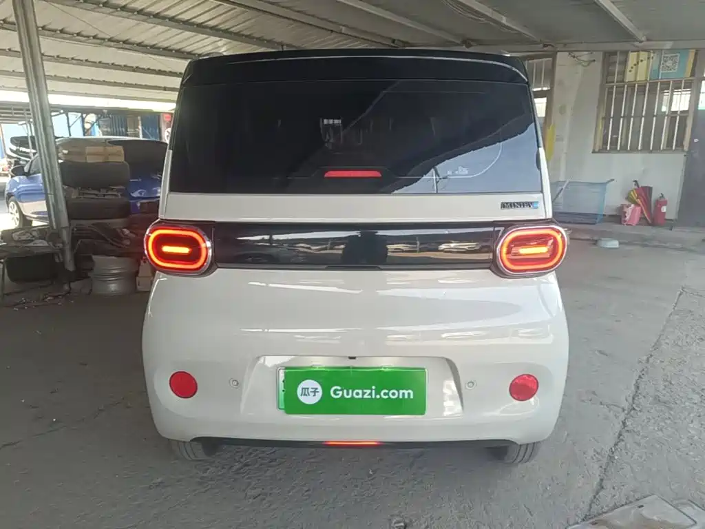 Wuling MINIEV — миниатюра 6