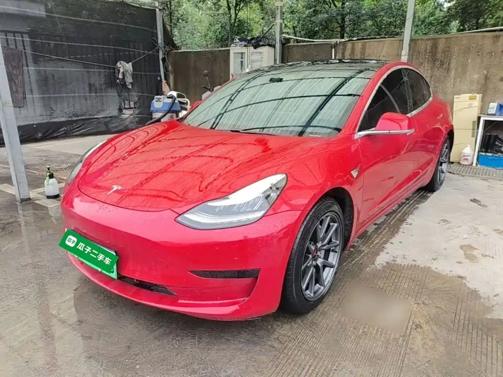 Tesla Model 3 — миниатюра 2
