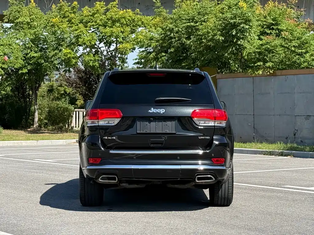 Jeep Grand Cherokee (Import) — миниатюра 5