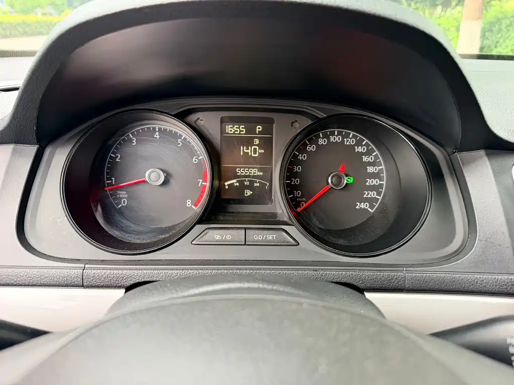 Volkswagen Lavida 2017 1.6L AT