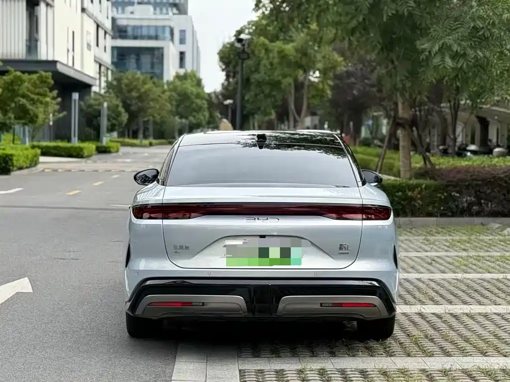 BYD Han L — миниатюра 9