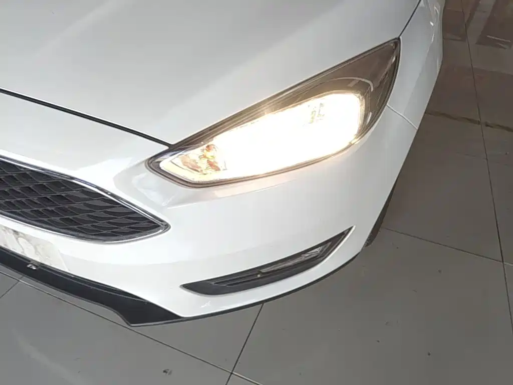 Ford Focus — миниатюра 24
