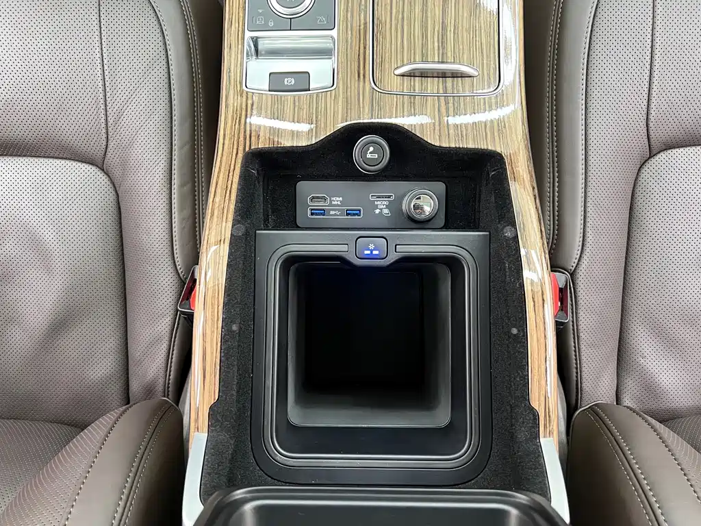 Land Rover Range Rover — миниатюра 30