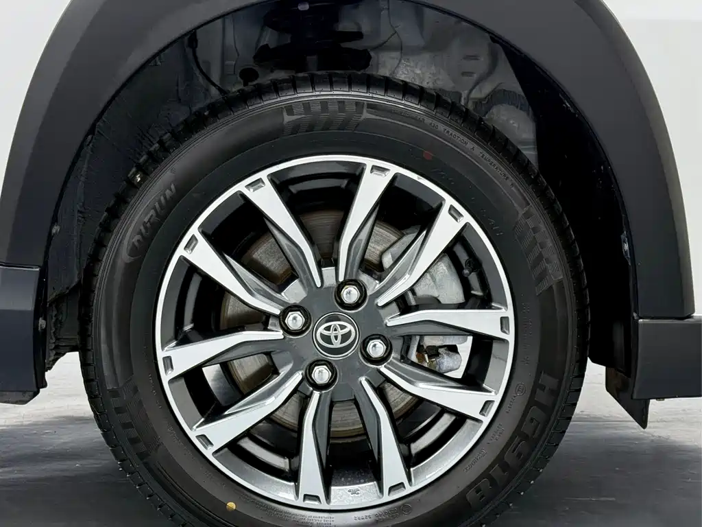 TOYOTA YARIS L ZHIXUAN