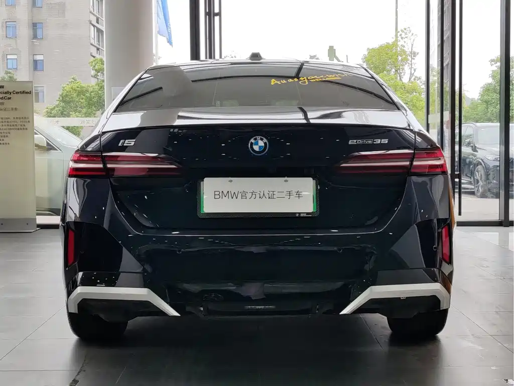 BMW i5 — миниатюра 6
